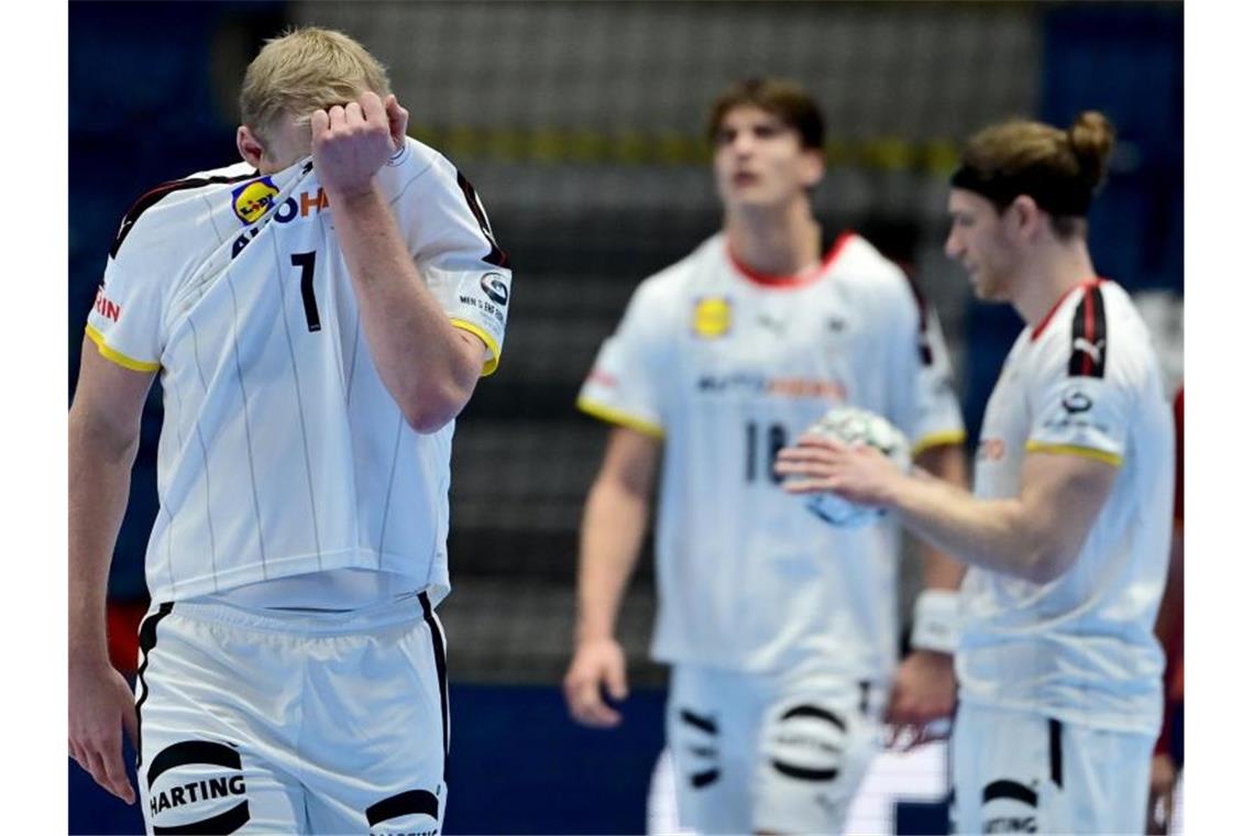 Die deutschen Handballer waren gegen Spanien chancenlos. Foto: Marijan Murat/dpa