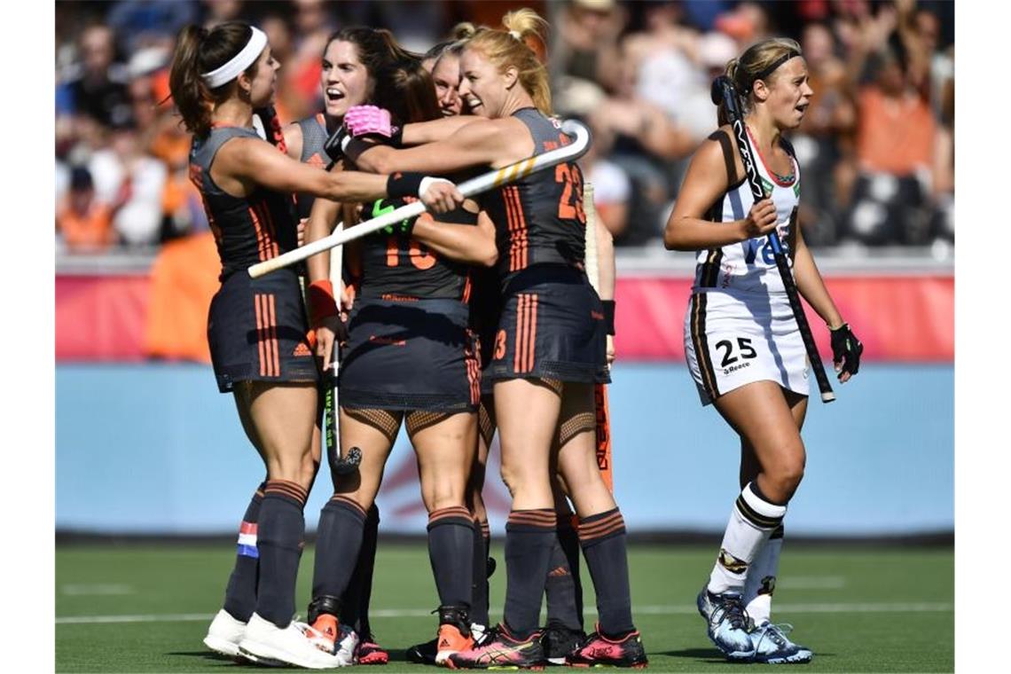 Die deutschen Hockey-Damen haben das EM-Finale gegen die Niederlande mit 0:2 verloren. Foto: Dirk Waem