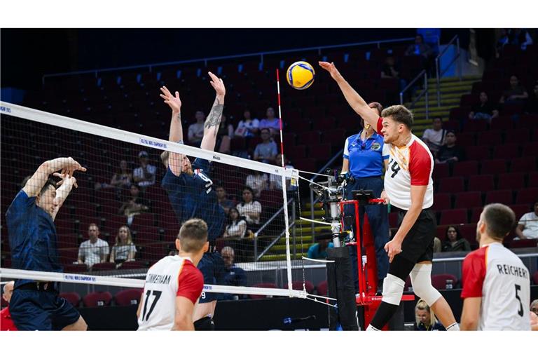 Die deutschen Volleyballer erfüllten die Pflichtaufgabe.