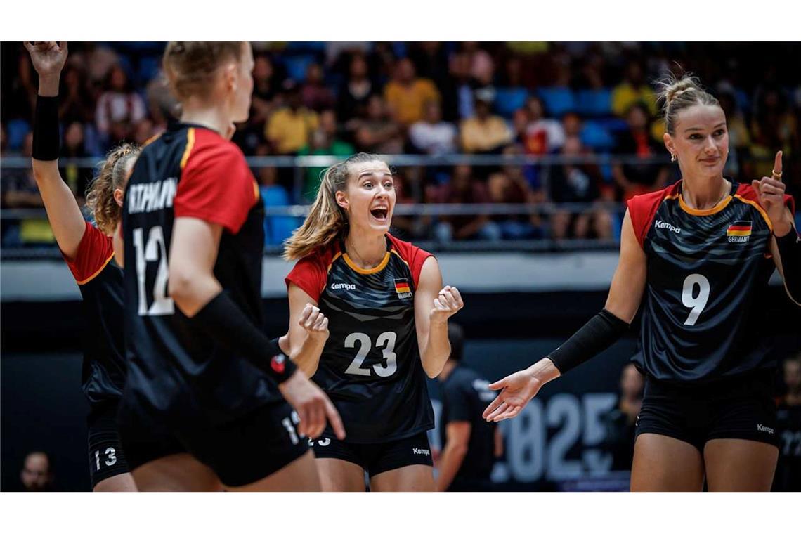 Volleyballerinnen im Achtelfinale - Gruppensieg soll her Die deutschen Volleyballerinnen feierten einen souveränen Sieg.