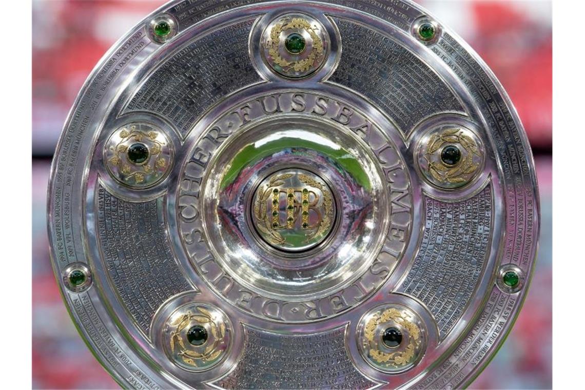 Die DFL hofft, dass der Spielbetrieb wieder im Mitte Mai aufgenommen werden kann. Foto: Sven Hoppe/dpa