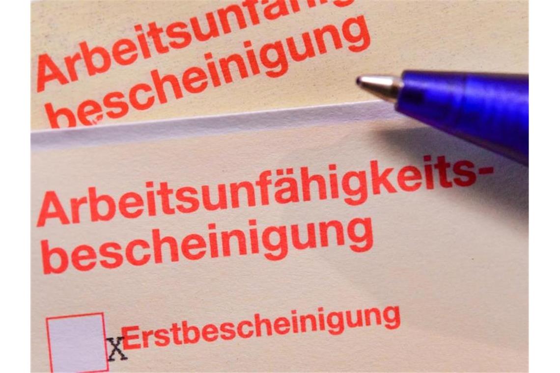 Die Diagnose Covid-19 spielt bei den Krankschreibungen den Daten zufolge eine untergeordnete Rolle. Foto: Patrick Pleul/zb/dpa