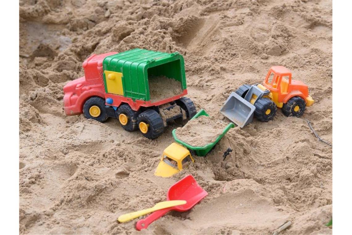 48 Prozent halten Deutschland für kinderfreundlich „Die die Verwahrlosung oder der Rückbau von Kinderspielplätzen sind Anzeichen einer kinderfeindlichen Gesellschaft.“. Foto: Robert Michael/dpa