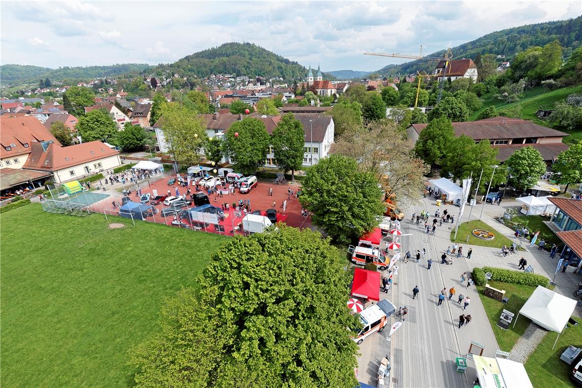 Die drei städtischen Hallen und das Gelände dazwischen in der Nähe des Murrhardter Stadtgartens sind am Wochenende ein Schaufenster in puncto regionale Wirtschafts- und Schaffenskraft. Fotos: Jörg Fiedler