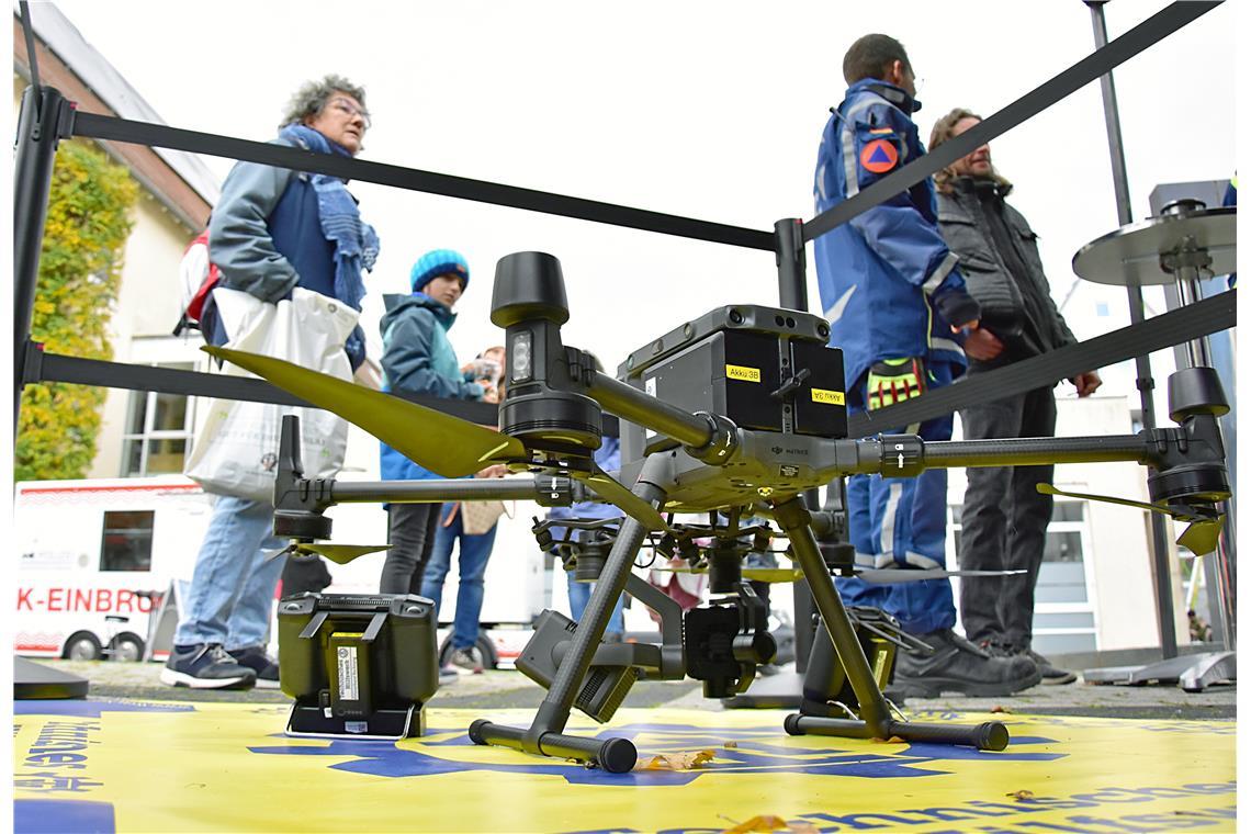 Die Drohne beim THW Stand. Backnanger Gänsemarkt 2025.