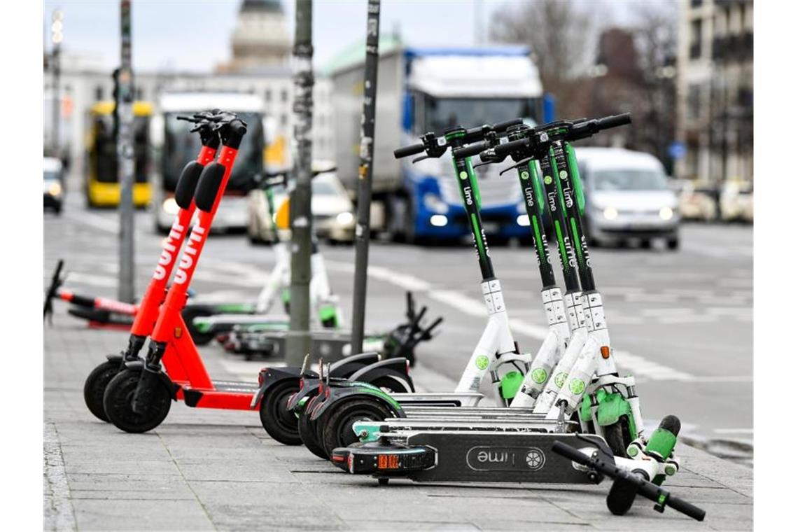 Die E-Scooter-Branche ist durch das Coronavirus in der Krise. Foto: Jens Kalaene/dpa-Zentralbild/dpa