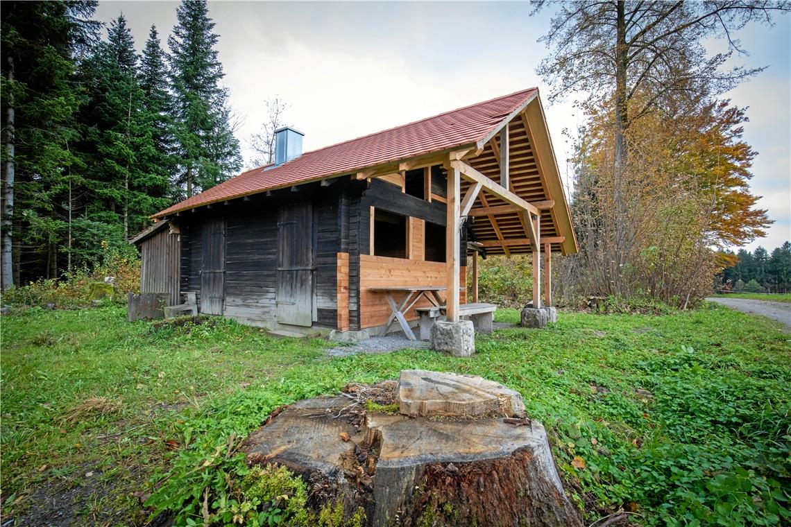 Die ehemalige Schutzhütte könnte der zukünftige Standort für den Waldkindergarten werden – sofern sie auch alle Anforderungen erfüllen kann. Foto: A. Becher