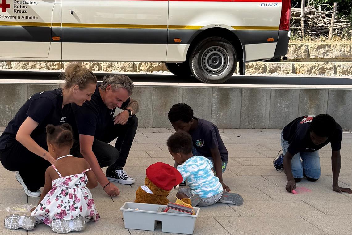 Die Ehrenamtlichen des Offenen Kreises Asyl aus Althütte unterstützen Flüchtlingsfamilien im Alltag. Foto: privat