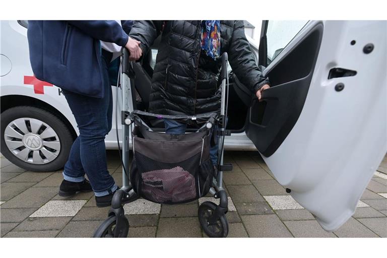 Die Einstufung in verschiedene Pflegegrade entscheidet über die Höhe der Unterstützung durch die Pflegeversicherung. (Illustration)