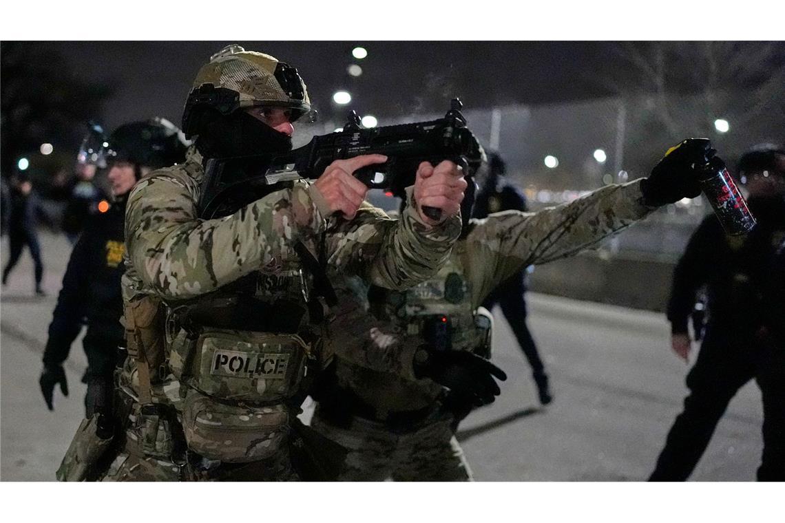 Die Einwanderungsbehörde ICE ist auch in Minnesota im Einsatz - Demonstranten protestieren seit längerem dagegen.