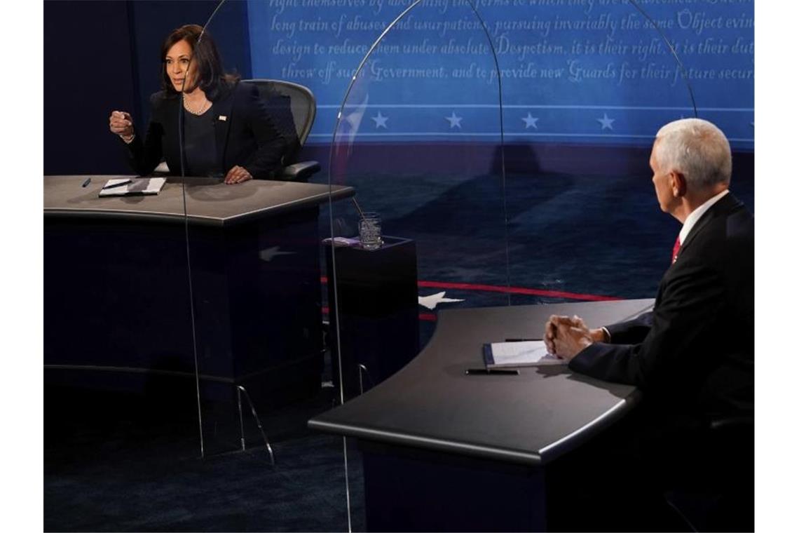Die einzige TV-Debatte zwischen US-Vizepräsident Mike Pence und der demokratischen Kandidatin für das Amt, Kamala Harris, hat begonnen. Foto: Morry Gash/AP Pool/dpa