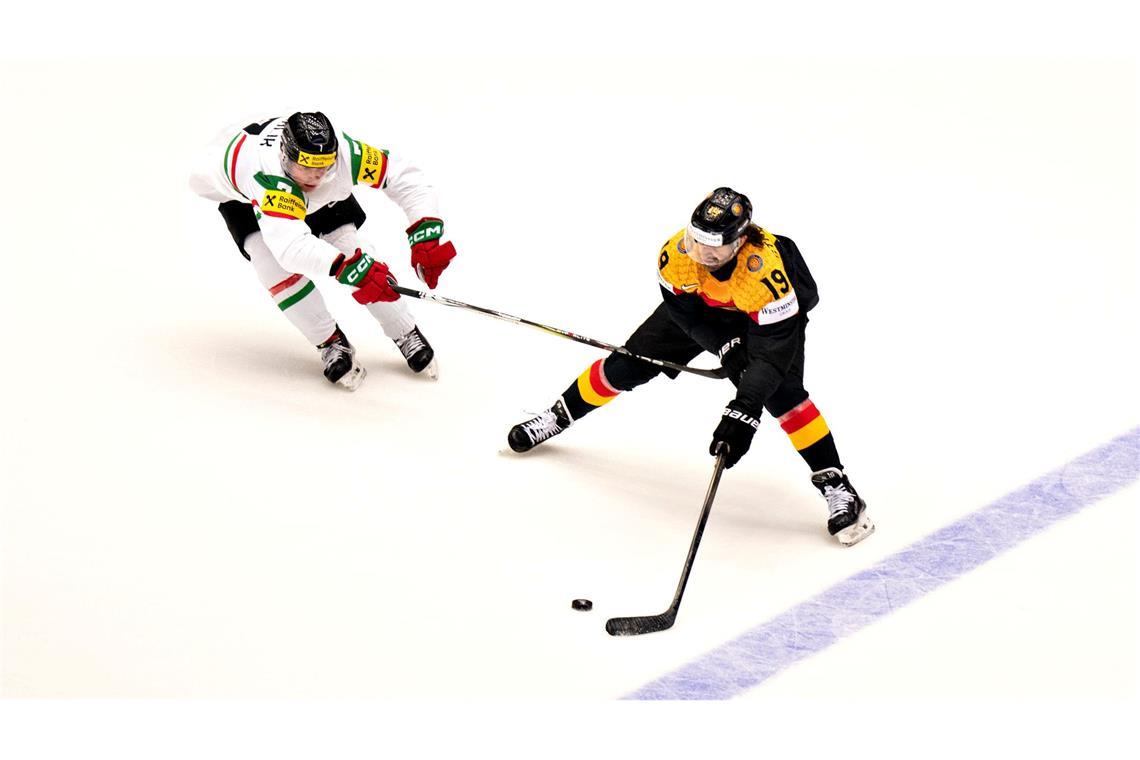 Torfestival auch ohne Stützle: DEB siegt zum WM-Auftakt Die Eishockey-Nationalmannschaft war Aufsteiger Ungarn deutlich überlegen.