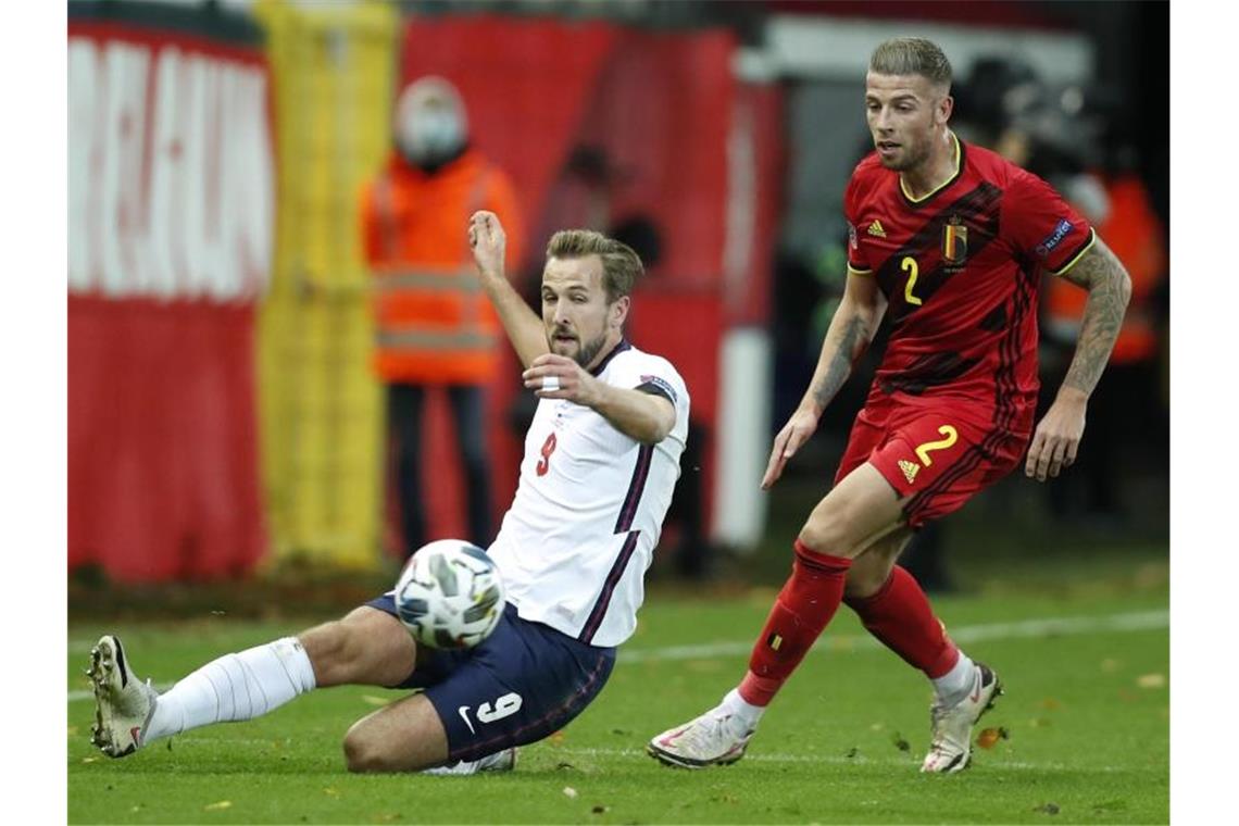 Belgien vor Einzug in die Finalrunde: Sieg gegen England Die Engländer um Harry Kane (l) verloren in Belgien. Foto: Francisco Seco/AP/dpa