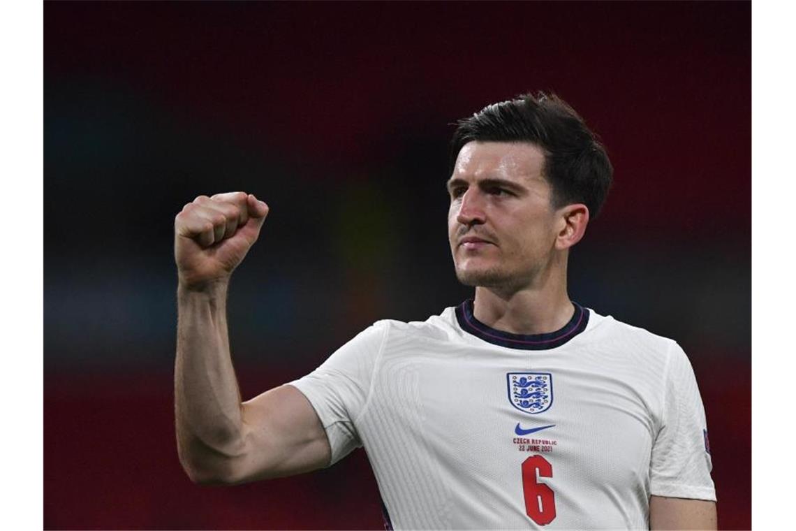 England ist bereit: K.o.-Kracher gegen Deutschland? Die Engländer um Harry Maguire erreichten ohne Gegentreffer das EM-Achtelfinale. Foto: Justin Tallis/AFP Pool/AP/dpa