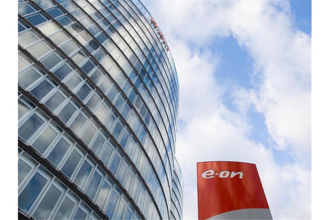 Eon: Teil-Lockdown ohne Folgen für Stromabsatz Die Eon Konzernzentrale vor Beginn einer Hauptversammlung. Foto: picture alliance / dpa