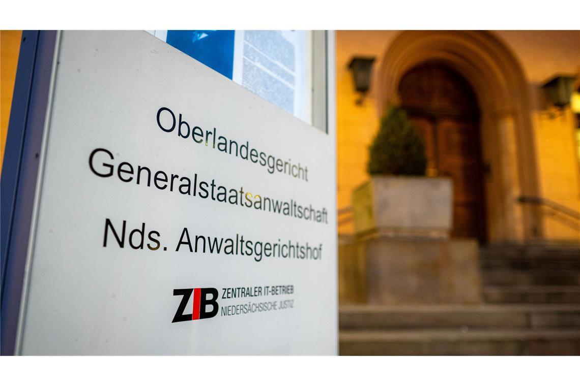 Die Ermittlungen der Generalstaatsanwaltschaft Celle und des LKA Niedersachsen richten sich gegen Beschuldigte im Alter von 32 bis 57 Jahren. (Archivbild)
