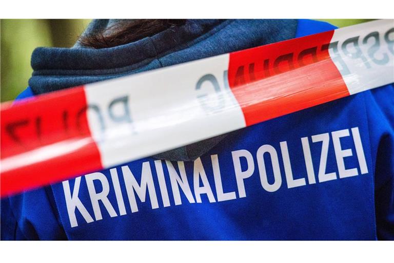 Die Ermittlungen der Polizei dauern an (Symbolbild).