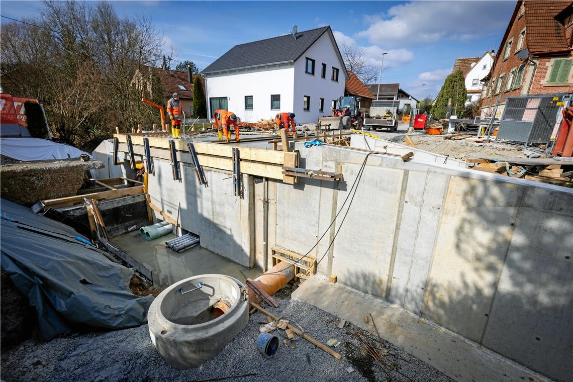 Gemeinde Auenwald muss neue Kredite aufnehmen Die Erneuerung der Brücke Hohholzstraße mit der Wohnumfelderneuerung „Hohholzstraße“ schlagen 2023 mit 810000 Euro zu Buche.