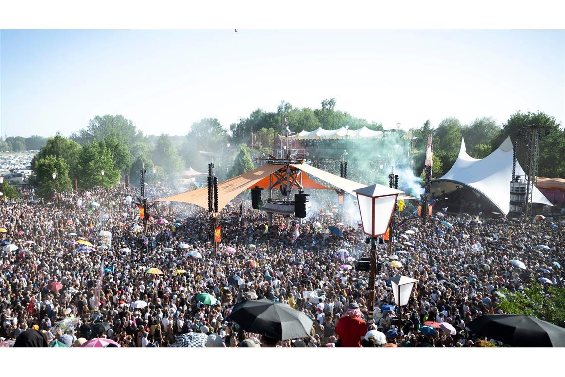 Unterbrechung nach Bränden: Fusion-Festival läuft weiter