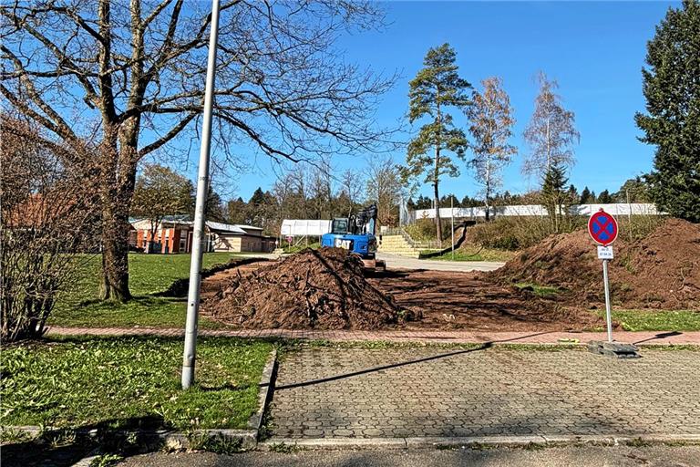 Die ersten Bagger sind seit wenigen Tagen im Einsatz. Foto: Gemeinde Althütte