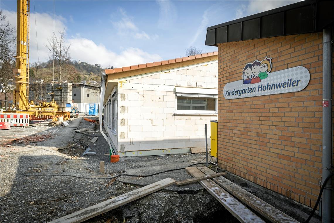 Gemeinde Auenwald muss neue Kredite aufnehmen Die Erweiterung des Kindergartens Hohnweiler nimmt bereits Formen an. Fotos: Alexander Becher