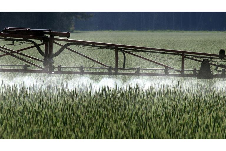 Die EU hat die Genehmigung für Glyphosat zuletzt bis Ende 2033 verlängert. (Symbolbild)