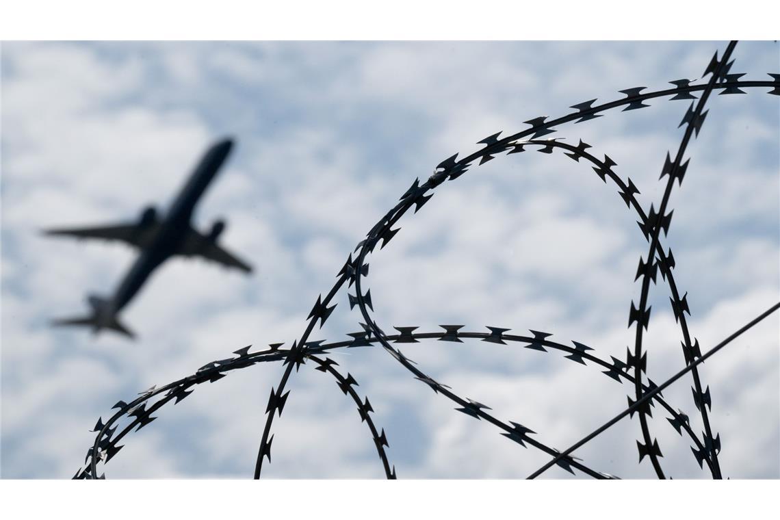 Die EU hat sich weitgehend auf die neue Rückführungsverordnung geeinigt. (Symbolbild)