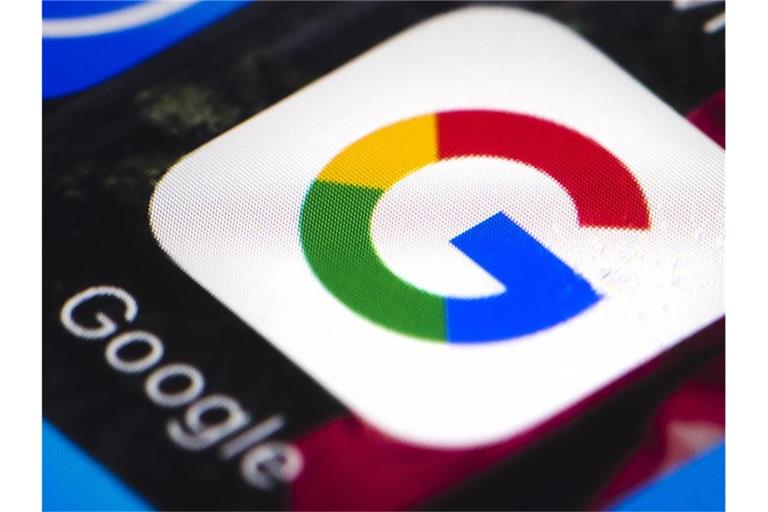 Die EU könnte bald neue Regeln für Tech-Riesen wie Facebook und Google beschließen. Foto: Matt Rourke/dpa
