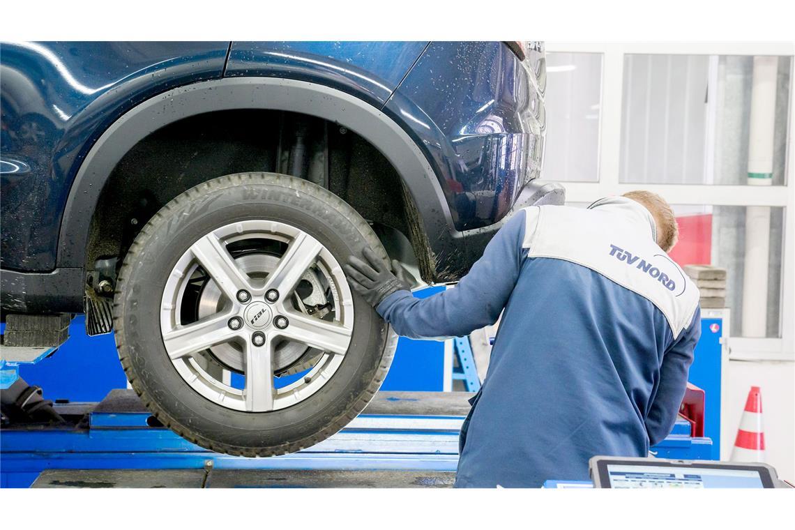 Die EU-Staaten sprechen sich gegen eine jährliche Pflichtinspektion von Autos aus, die älter als zehn Jahre sind. (Symbolbild)