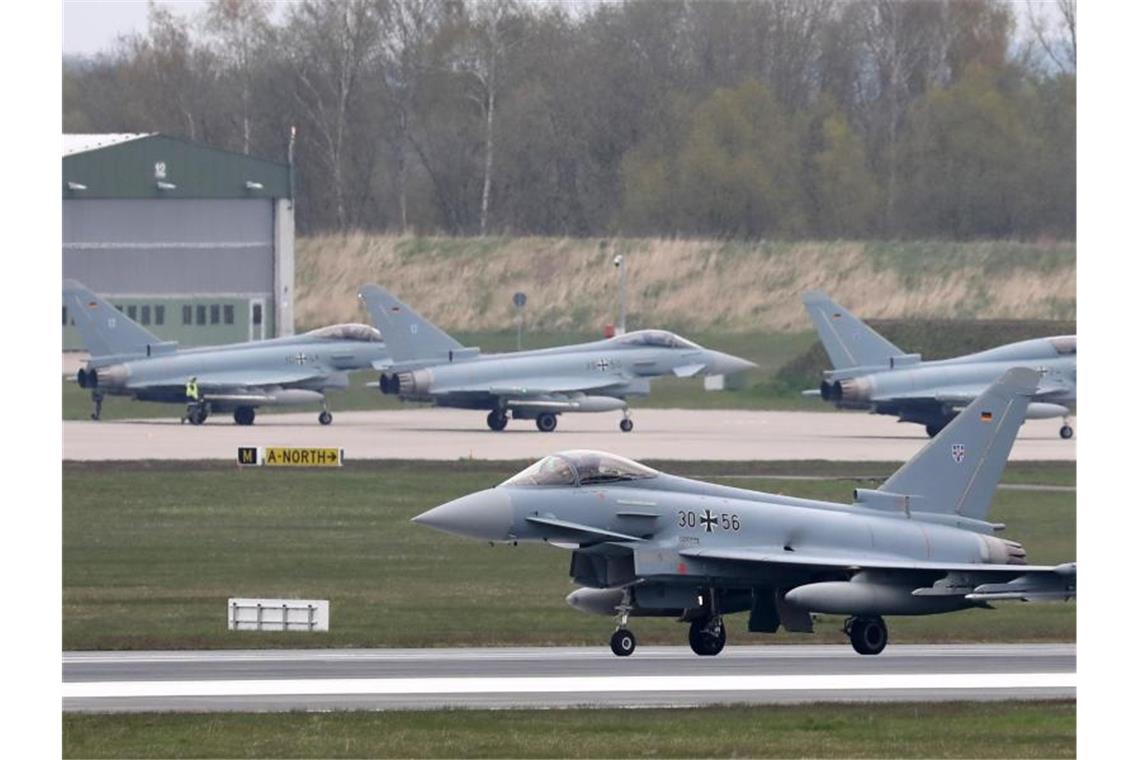 Die Eurofighter-Kampfflugzeuge sollen langfristig von einem neuen Waffensystem abgelöst werden. Foto: Bernd Wüstneck/dpa-Zentralbild/dpa