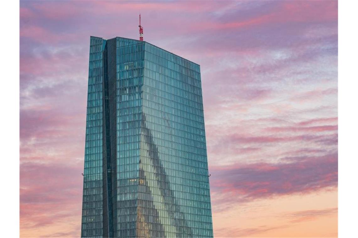 Die Europäische Zentralbank EZB. In der Coronavirus-Krise werden Rufe nach staatlicher Konjunktur-Hilfen lauter. Foto: Andreas Arnold/dpa