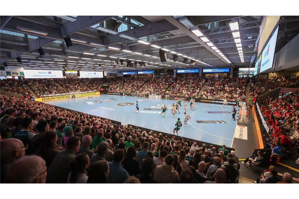 Die EWS-Arena war mit 5600 Zuschauern ausverkauft.