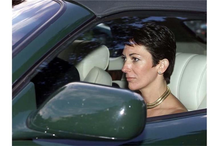 Die Ex-Partnerin des verstorbenen US-Multimillionärs Epstein, Ghislaine Maxwell, ist wegen Sexualverbrechen schuldig gesprochen worden. Foto: Chris Ison/PA Wire/dpa