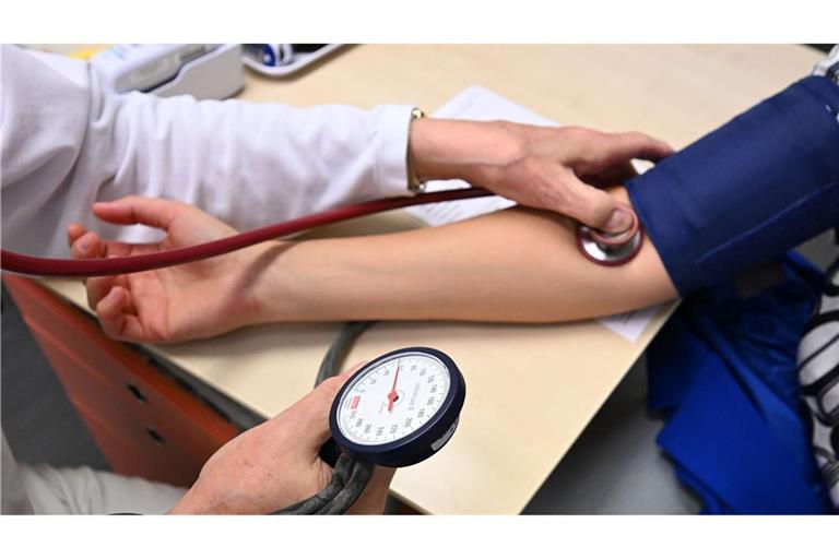 Die Expertenkommission für eine Reform der gesetzlichen Krankenversicherungen (GKV) schlägt Eingriffe in Milliardenhöhe vor. (Symbolbild)