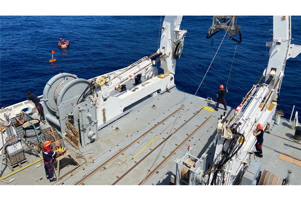 Expedition zeigt: Atommüll-Fässer im Atlantik teils kaputt Die Expertinnen und Experten untersuchten, wo die Fässer liegen und welchen Einfluss sie auf das örtliche Ökosystem haben.