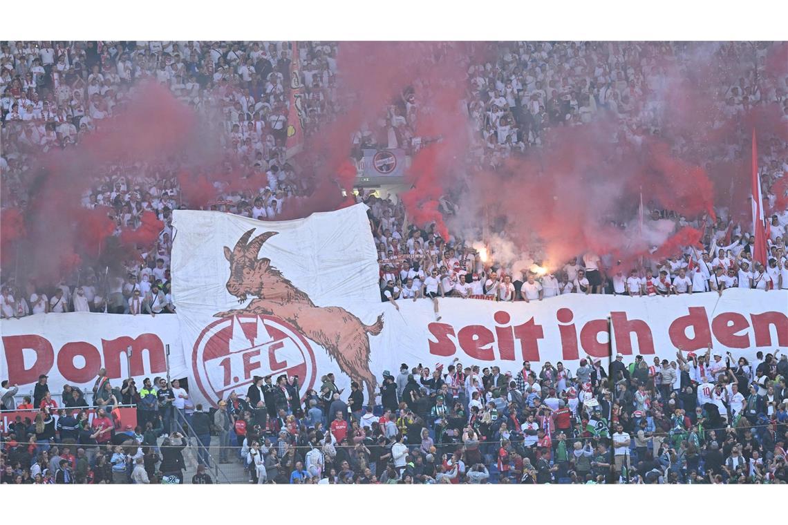 Die Nerven: Auch HSV und Köln patzen im Aufstiegskampf Die Fans des 1. FC Köln hatten nichts zu feiern in Hannover.
