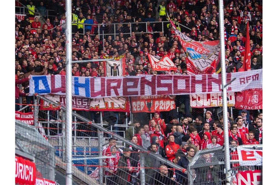 Die Fans des FC Bayern München hatten mit ihrem Banner gegen Hoffenheims Mäzen Dietmar Hopp für viel Ärger gesorgt. Foto: Tom Weller/dpa
