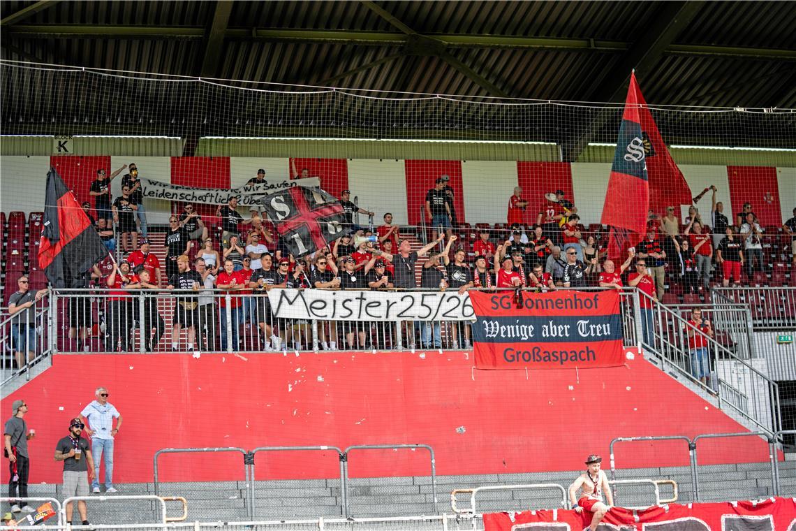Die Fans SG Sonnenhof geben in Mainz den Ton an. 