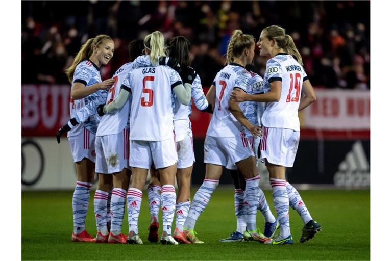 Die FCB-Frauen empfangen im Viertelfinal-Hinspiel Paris Saint-Germain. Foto: Sven Hoppe/dpa