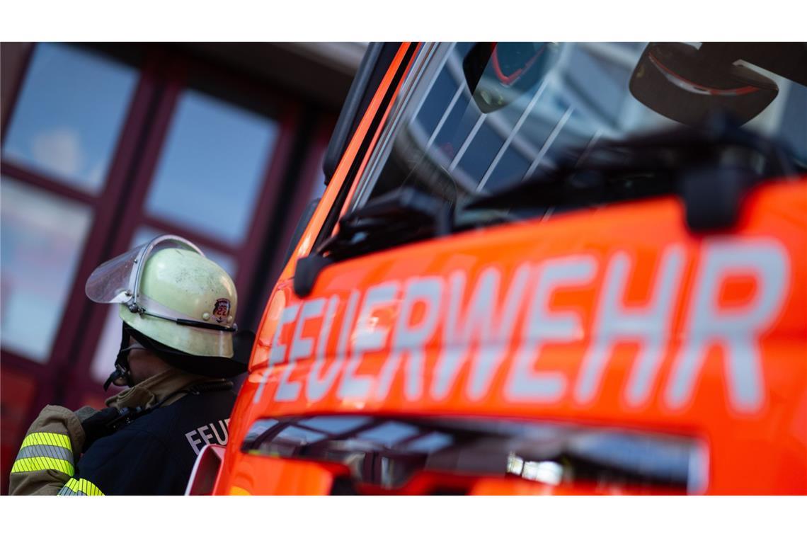 Die Feuerwehr barg den toten Mann aus der Murg. (Symbolbild)
