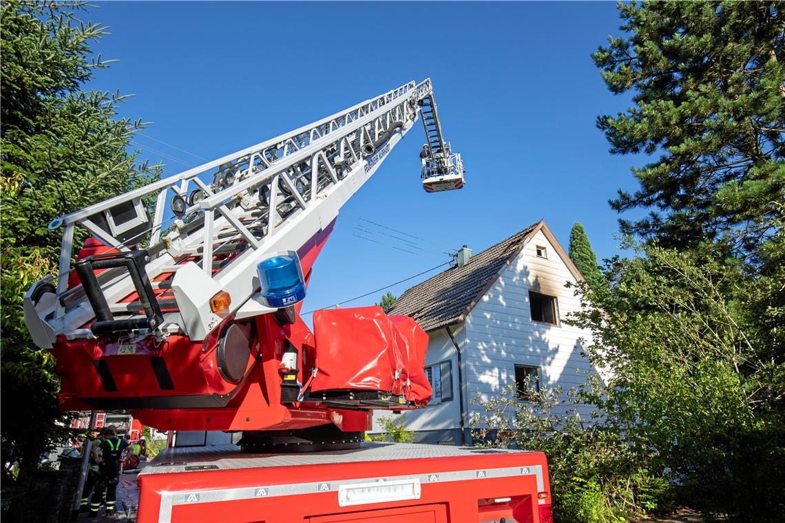 Hoher Sachschaden bei Gebäudebrand