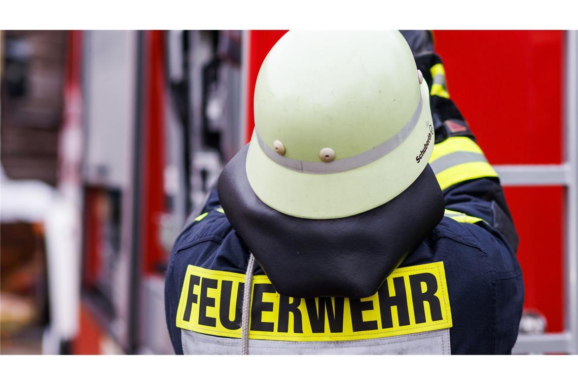 Explosion bei Continental – ein Verletzter Die Feuerwehr in Hannover ist zu einem größeren Einsatz beim Autozulieferer und Reifenhersteller Continental ausgerückt. (Symbolbild)