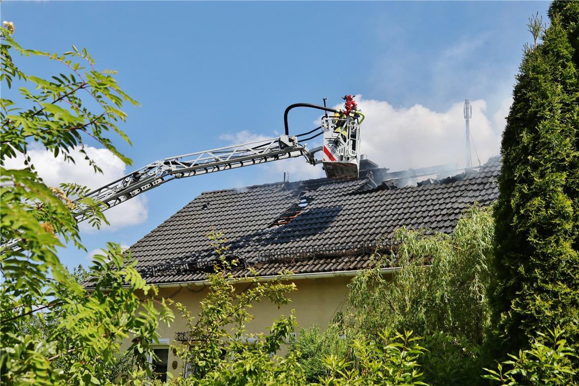 Brand in Sechselberger Wohnhaus Die Feuerwehr ist aktuell im Einsatz. Foto: 7aktuell.de/ Lermer