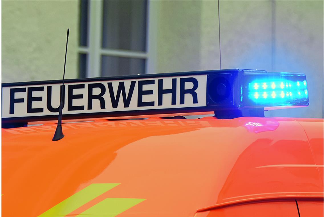Straße in Oppenweiler wegen Feuerwehreinsatz gesperrt Die Feuerwehr ist am Freitagabend in Oppenweiler im Einsatz gewesen. Symbolbild: Tobias Sellmaier