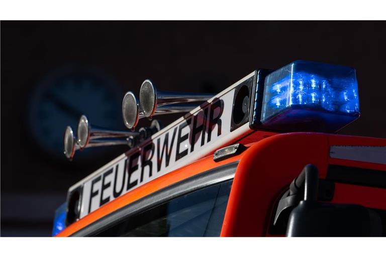 Die Feuerwehr ist im Großeinsatz. (Symbolbild)