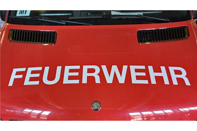 Die Feuerwehr löschte den Brand. (Symbolbild)