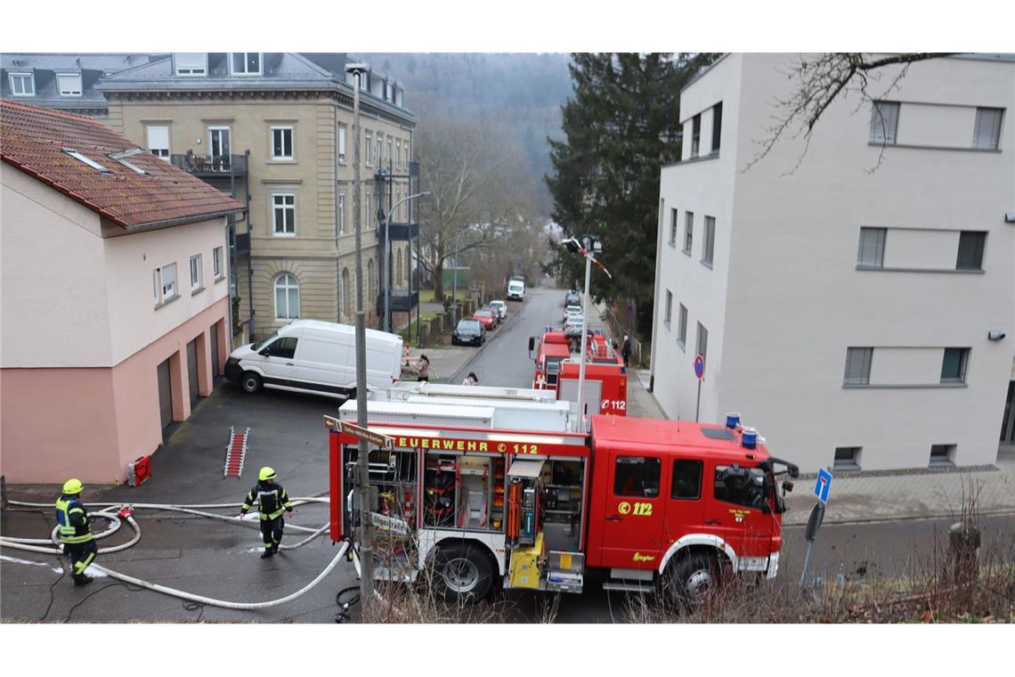 Die Feuerwehr löschte die Flammen.