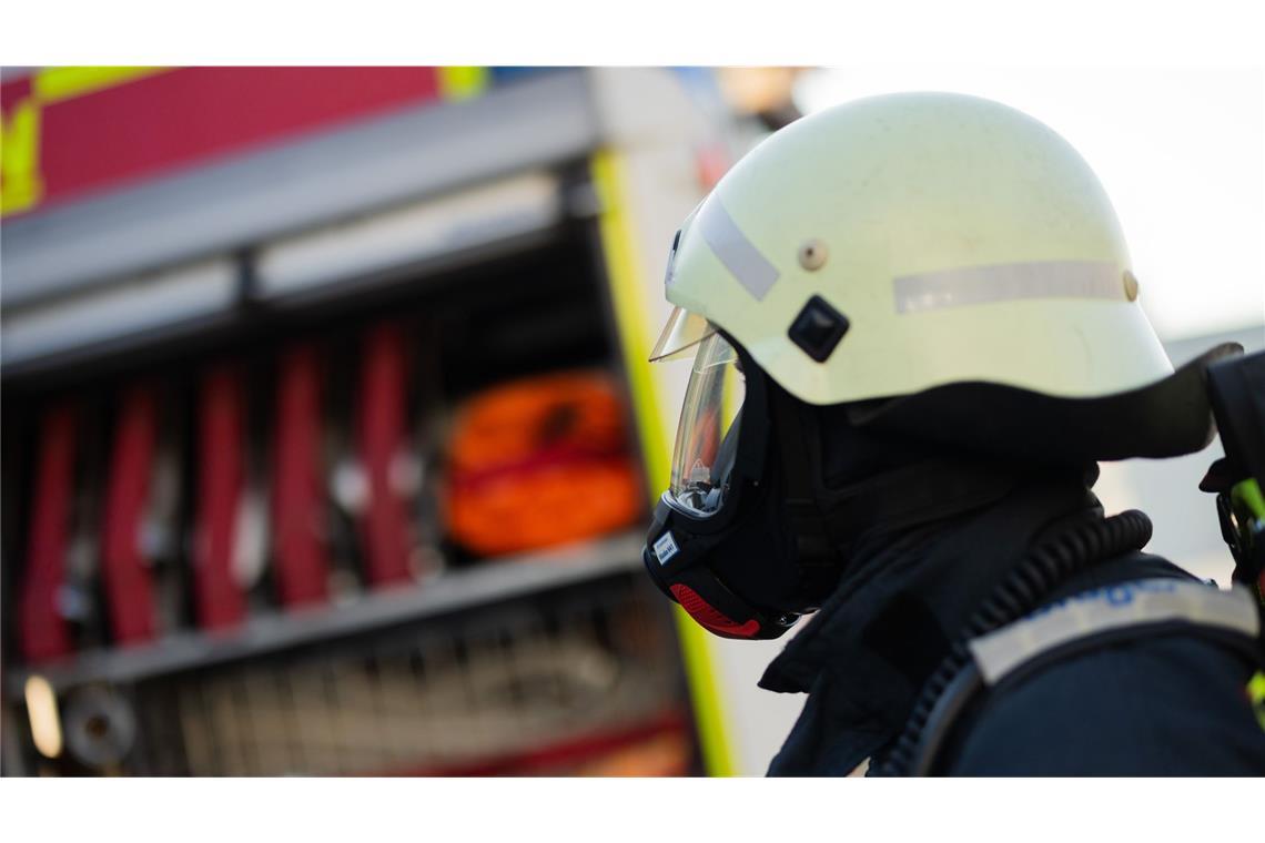 Feuer an Schule ausgebrochen – 400 Schüler müssen Gebäude verlassen Die Feuerwehr musste zu einem Einsatz in einer Schule ausrücken. (Symbolbild)