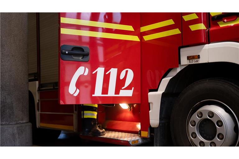 Die Feuerwehr rückte aus, um die Brände zu löschen. (Symbolbild)