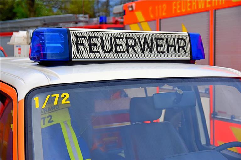 Die Feuerwehr Schwaikheim rückte mitten in der Nacht mit 23 Einsatzkräften aus. Symbolfoto: Tobias Sellmaier